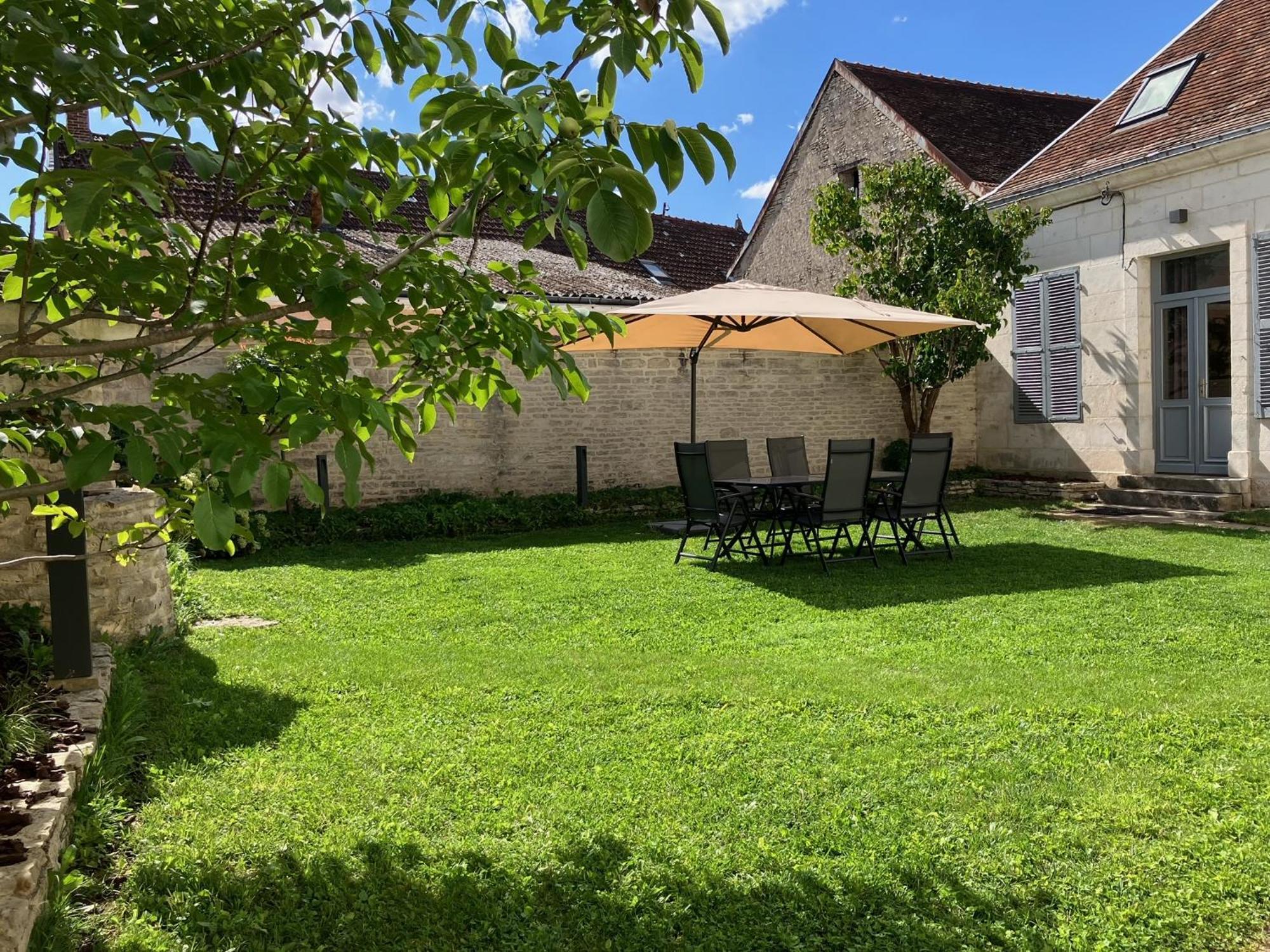 La Villa Lombardi En Champagne, Avec Piscine Privee Et Jacuzzi Les Riceys Zewnętrze zdjęcie