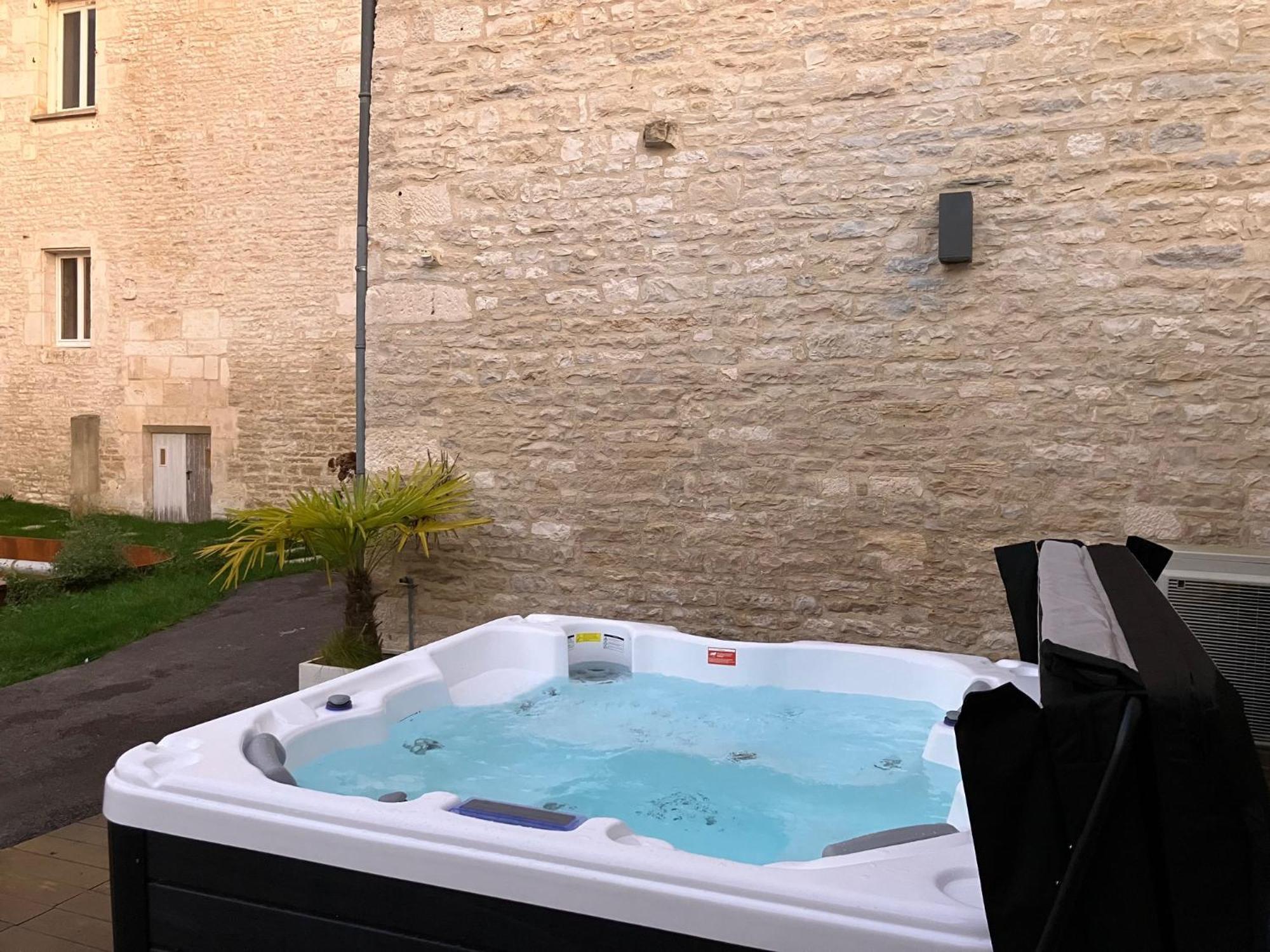 La Villa Lombardi En Champagne, Avec Piscine Privee Et Jacuzzi Les Riceys Zewnętrze zdjęcie